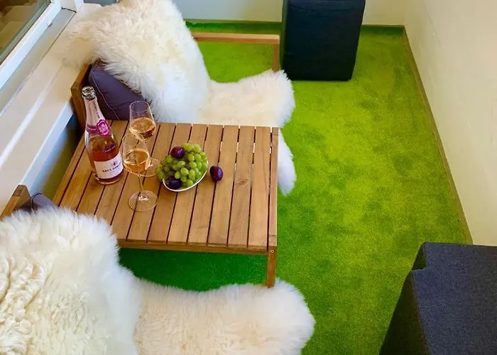 Wef Platz Centre 3,5 With Garage Apartment *